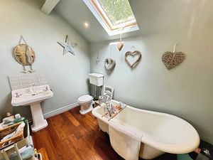 Bathroom- click for photo gallery